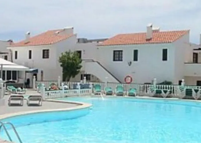 Lovely Newly Refurbished 1 Bedroom Flat Minutes From Sandy Beach,private Terrace *