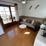 Lovely Newly Refurbished 1 Bedroom Flat Minutes From Sandy Beach,private Terrace *