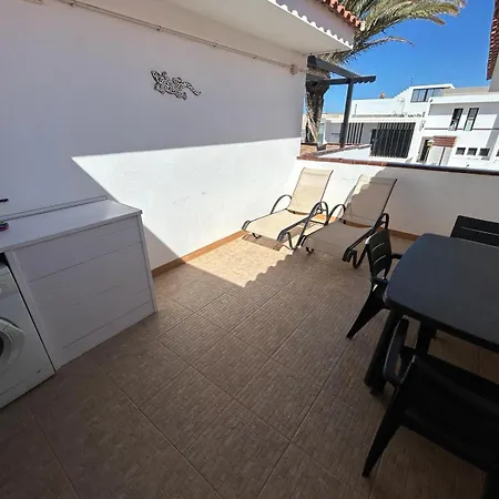 Lovely Newly Refurbished 1 Bedroom Flat Minutes From Sandy Beach,private Terrace Appartement *